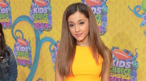 Ariana Grande Fakes (225 Photos of Nude Fakes)